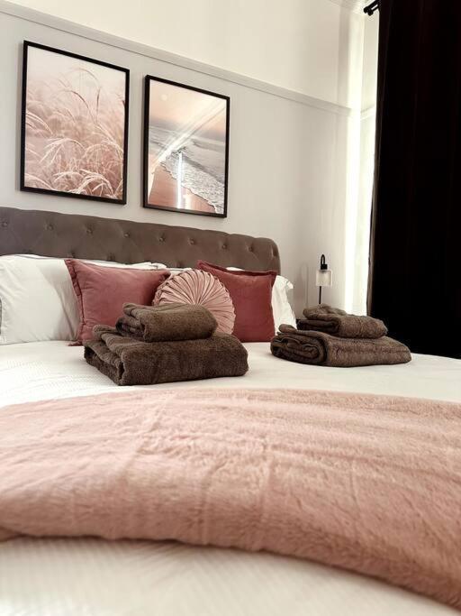 The Retreat - Large Luxury Apartment, Two Mins From Beach Bournemouth Buitenkant foto